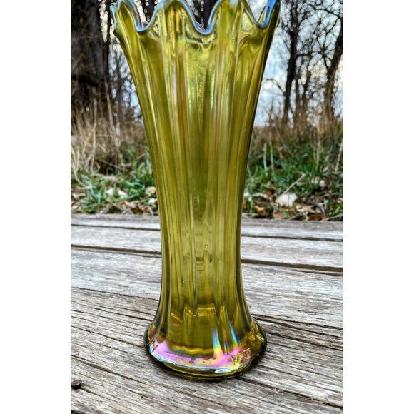 Vintage Green Carnival Glass Stretch Swung Vase 8.5" - Picture 15 of 15